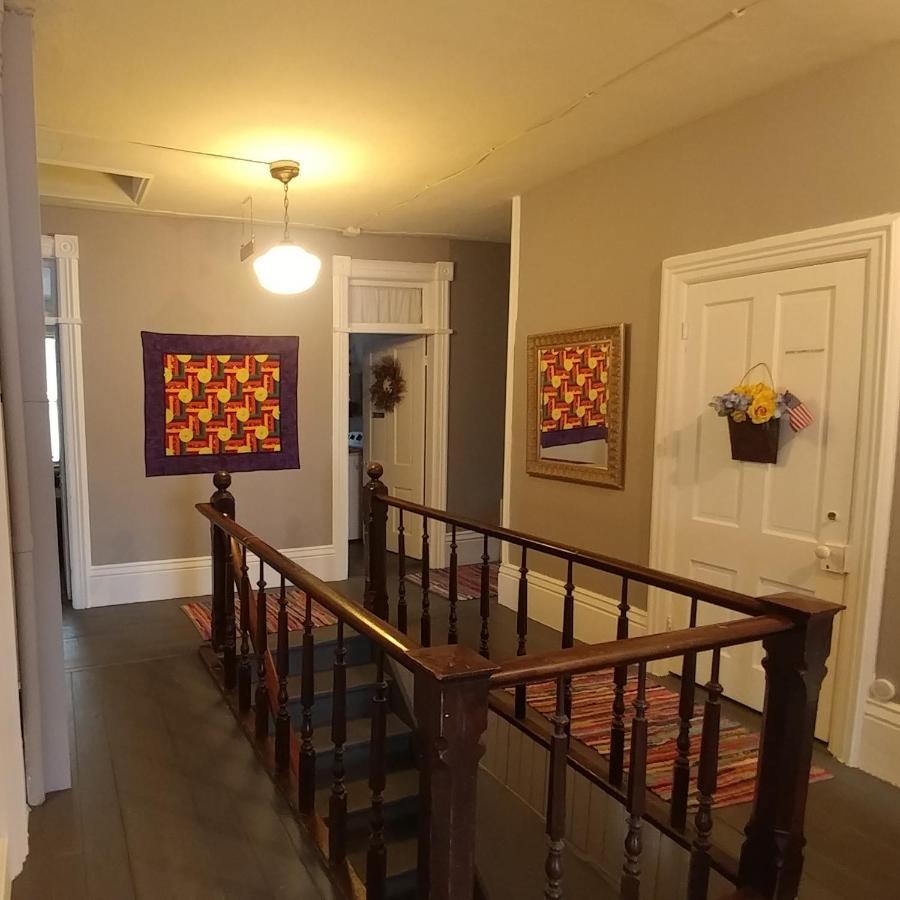 The Burlington Hotel & Bar - Alma Wi エクステリア 写真
