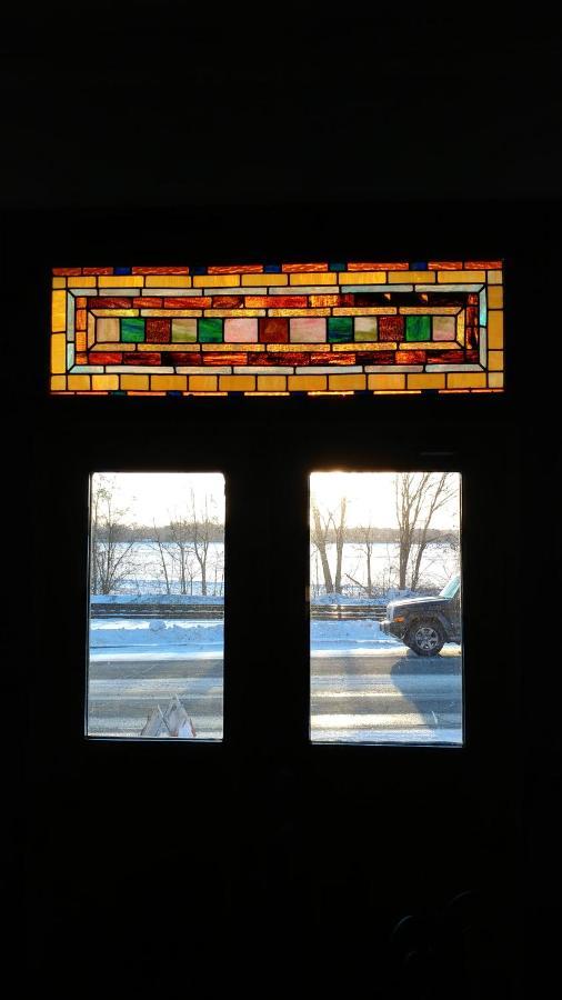 The Burlington Hotel & Bar - Alma Wi エクステリア 写真
